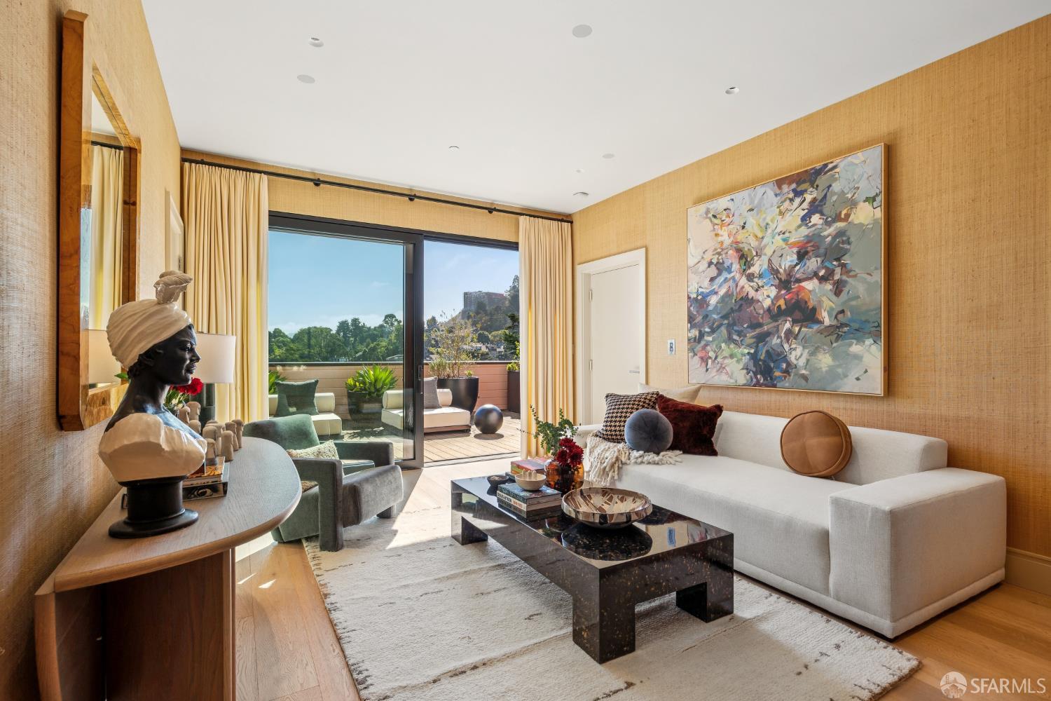 Detail Gallery Image 11 of 37 For 538 28th St, San Francisco,  CA 94131 - 6 Beds | 4/2 Baths