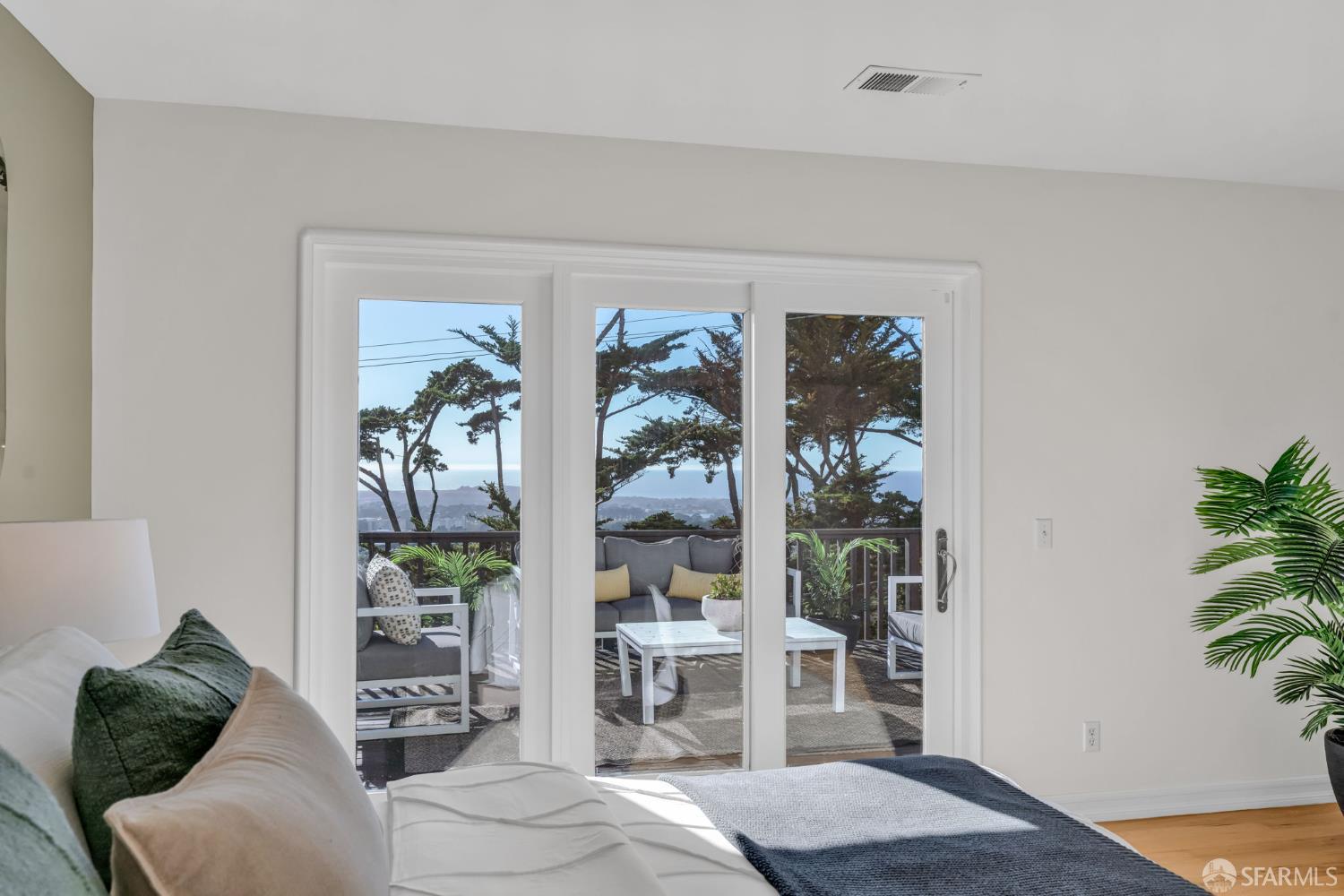 Detail Gallery Image 46 of 75 For 154 Maywood Dr, San Francisco,  CA 94127 - 5 Beds | 2/1 Baths