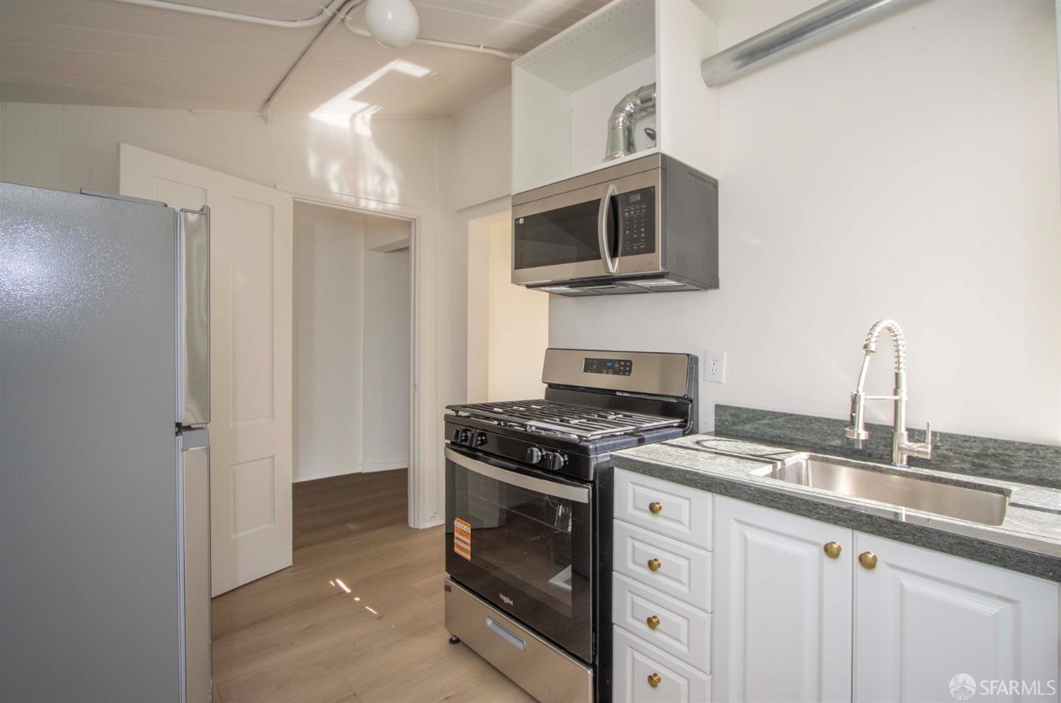 Detail Gallery Image 9 of 21 For 2976 Mission St, San Francisco,  CA 94110 - – Beds | – Baths