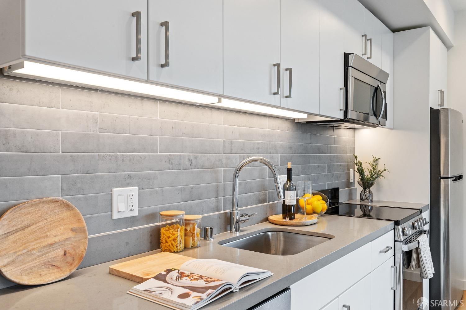 Detail Gallery Image 3 of 13 For 1201 Sutter St Ph603,  San Francisco,  CA 94109 - 1 Beds | 1 Baths