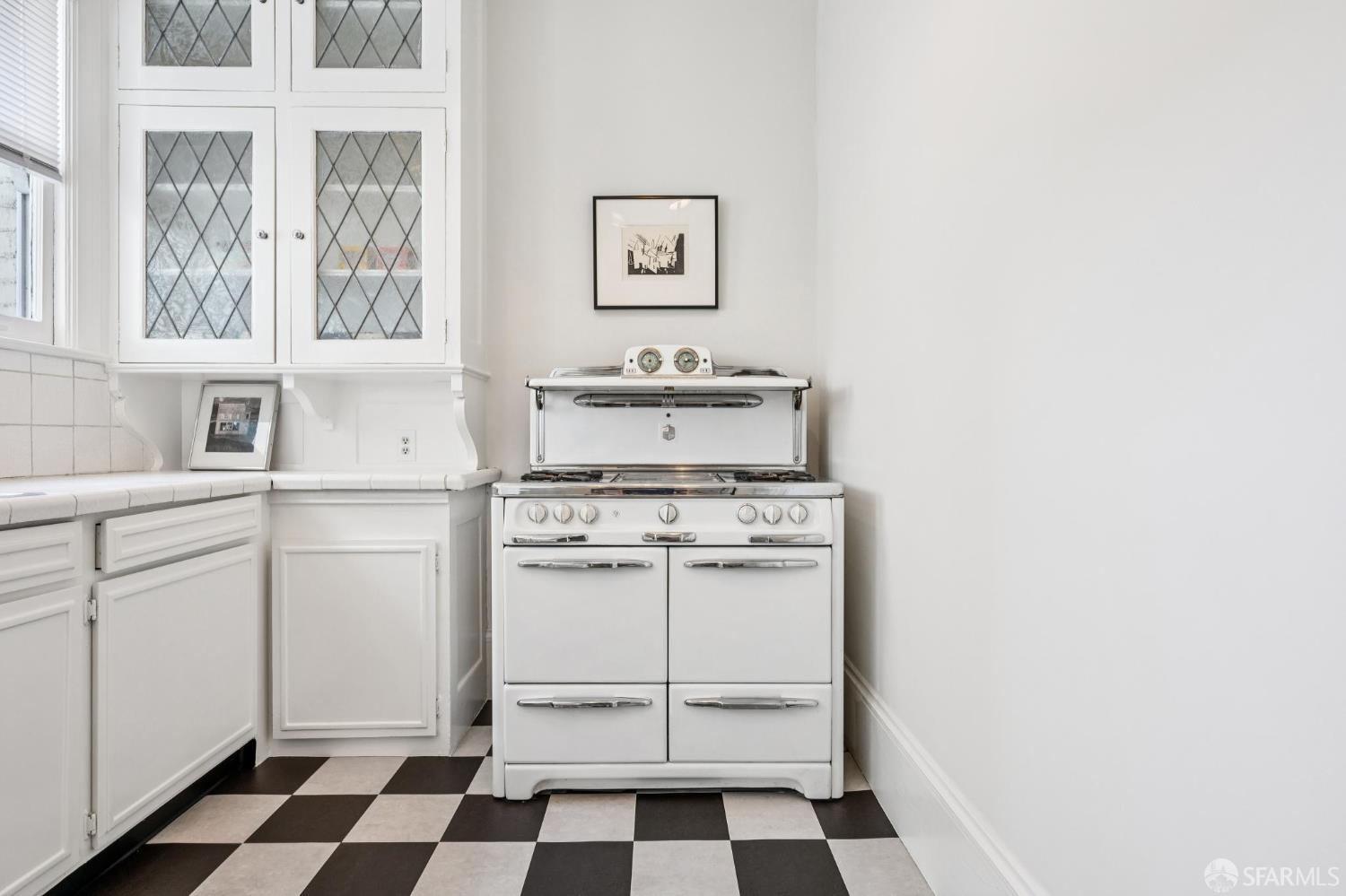 Detail Gallery Image 51 of 87 For 901 Powell St #18,  San Francisco,  CA 94108 - 3 Beds | 2 Baths