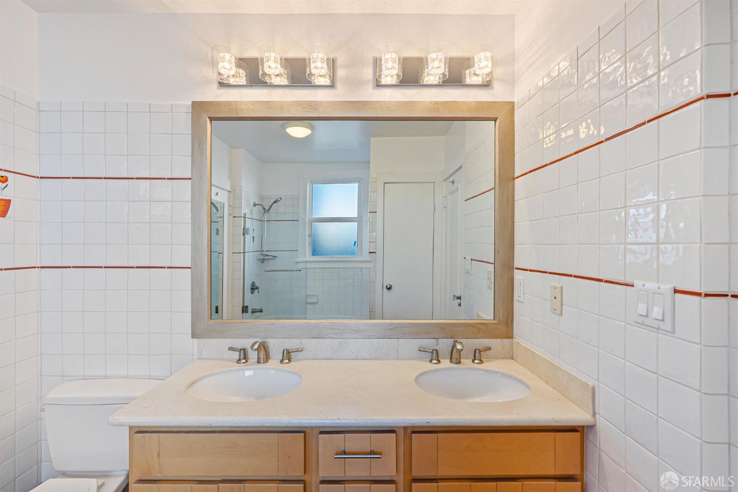 Detail Gallery Image 25 of 74 For 2521 Broadway, San Francisco,  CA 94115 - 7 Beds | 6/1 Baths