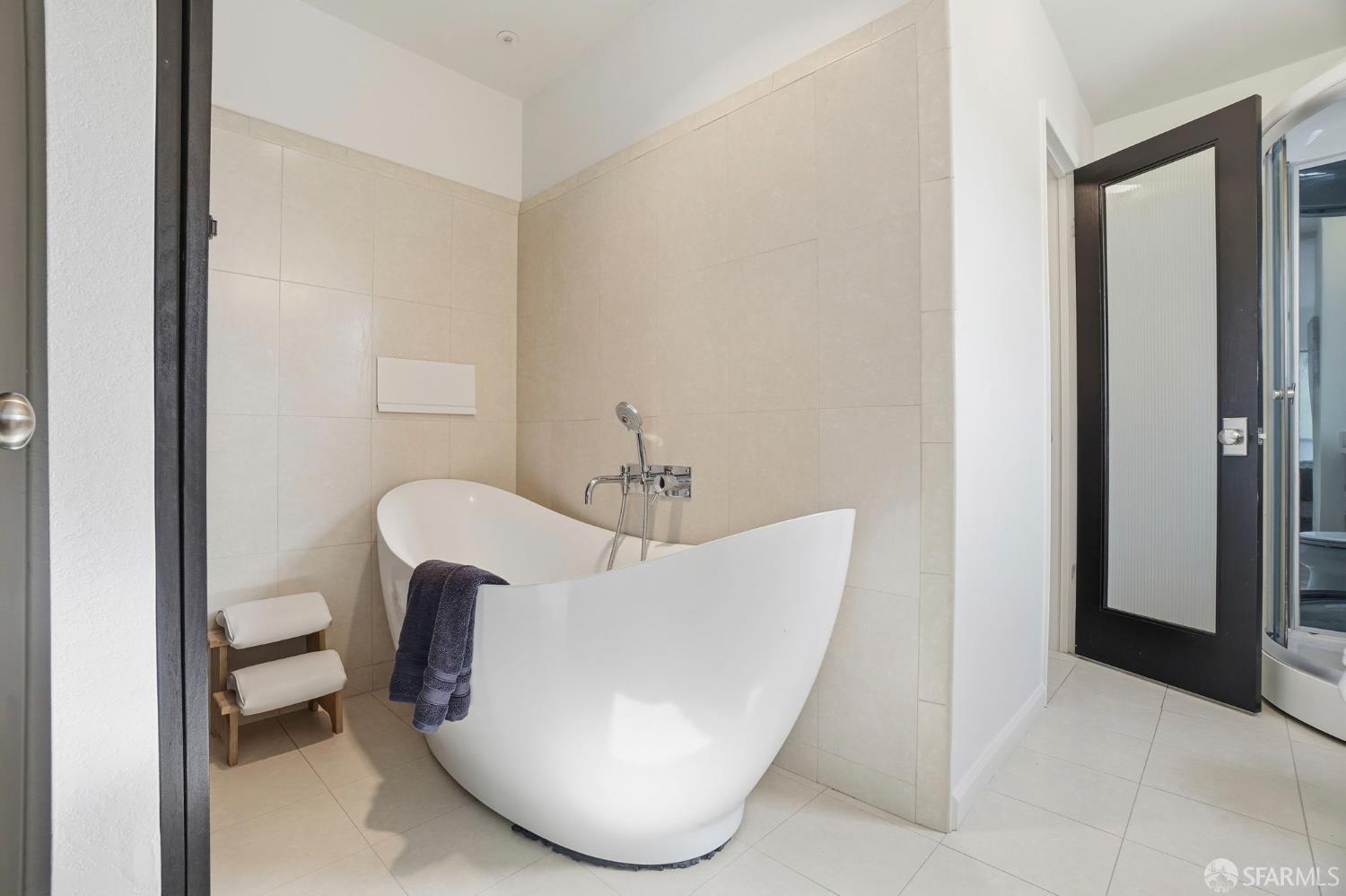 Detail Gallery Image 25 of 34 For 1712 Saddleback Dr, Daly City,  CA 94014 - 2 Beds | 2 Baths