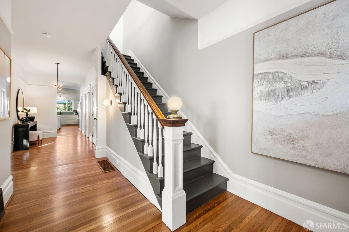 Detail Gallery Image 26 of 61 For 550 9th Ave, San Francisco,  CA 94118 - 4 Beds | 2/1 Baths