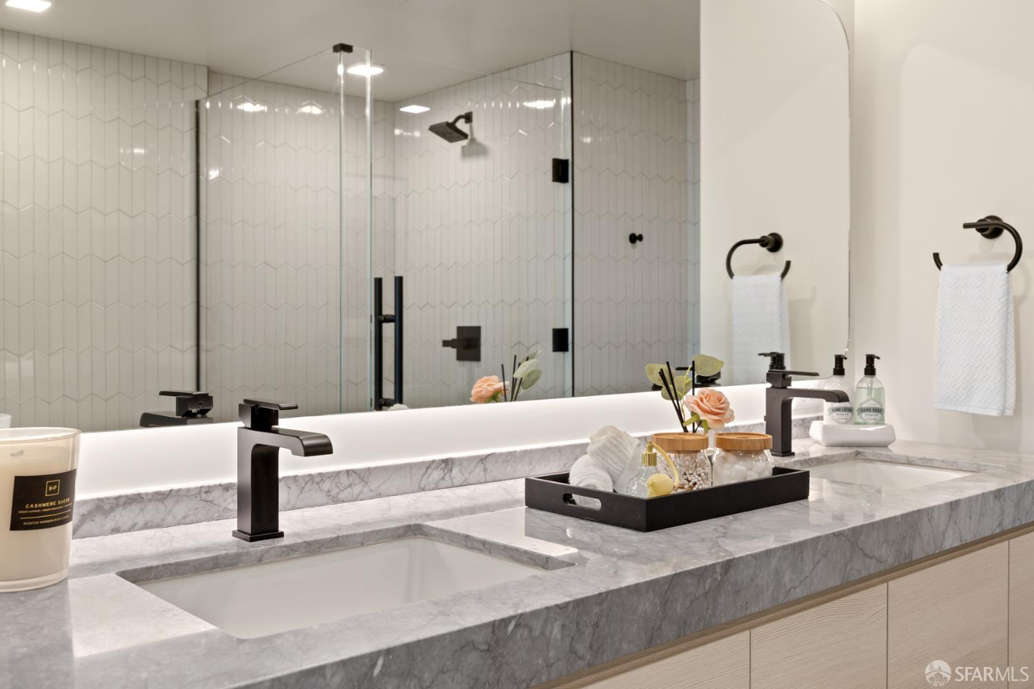 Photo #16: 425074331 Listing: Photo #16