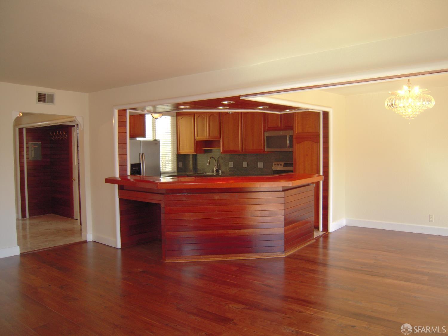 Detail Gallery Image 6 of 25 For 168 Museum Way, San Francisco,  CA 94114 - 2 Beds | 2 Baths