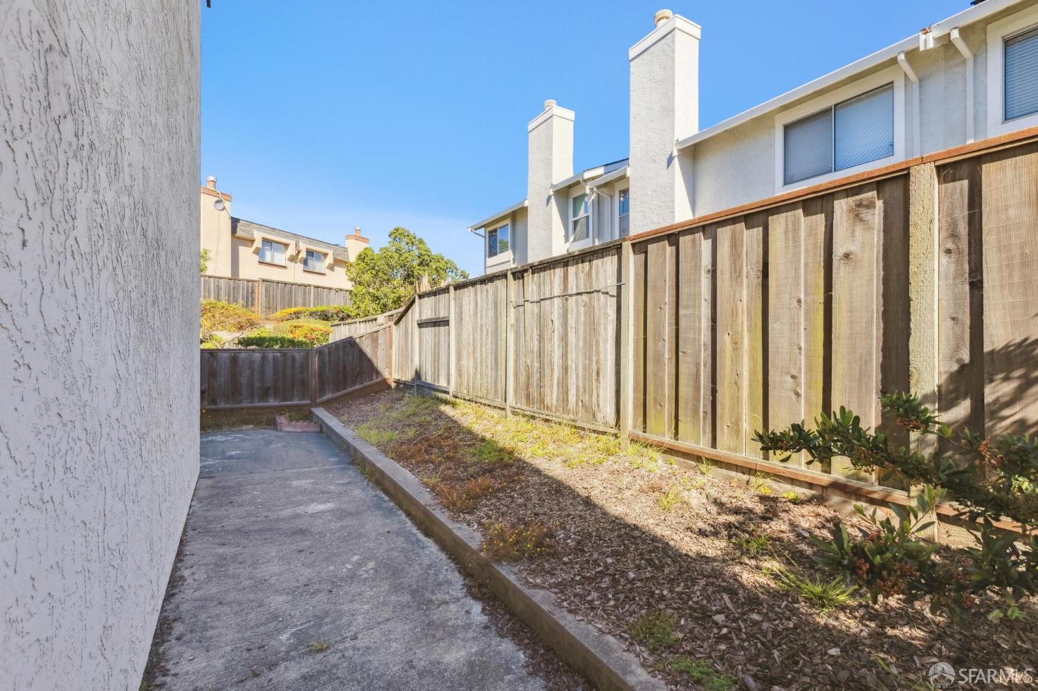 Detail Gallery Image 28 of 32 For 2316 Kristie Ln, South San Francisco,  CA 94080 - 3 Beds | 2/1 Baths