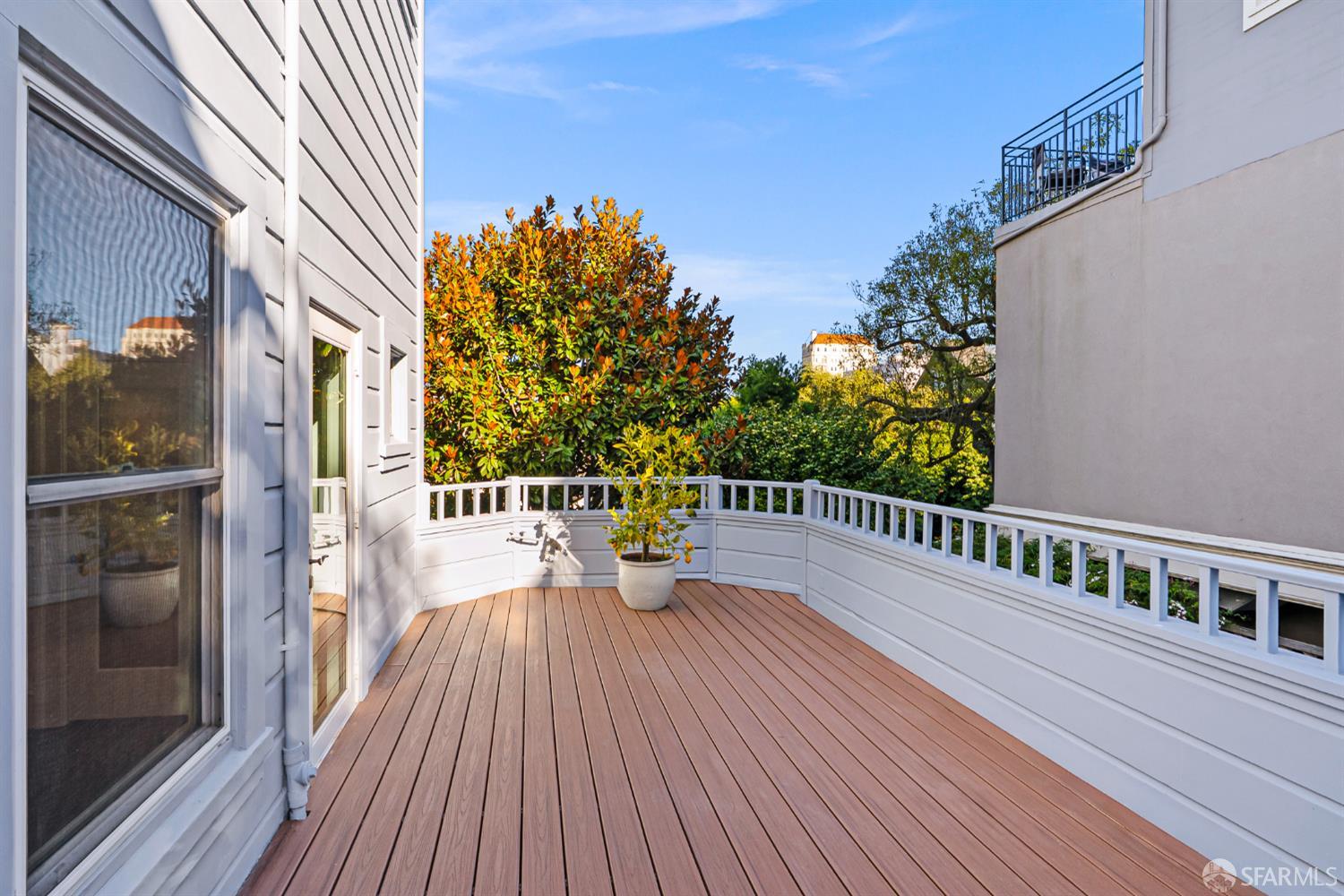 Detail Gallery Image 32 of 74 For 2521 Broadway, San Francisco,  CA 94115 - 7 Beds | 6/1 Baths