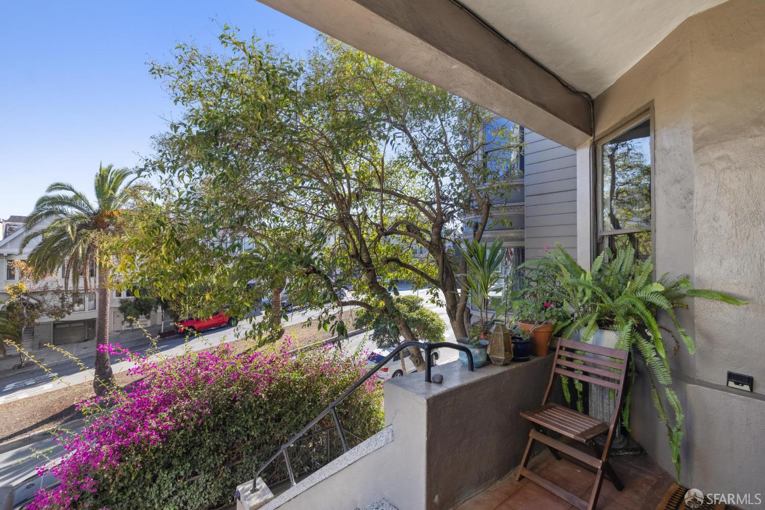 Detail Gallery Image 4 of 13 For 784 Dolores St, San Francisco,  CA 94110 - – Beds | – Baths