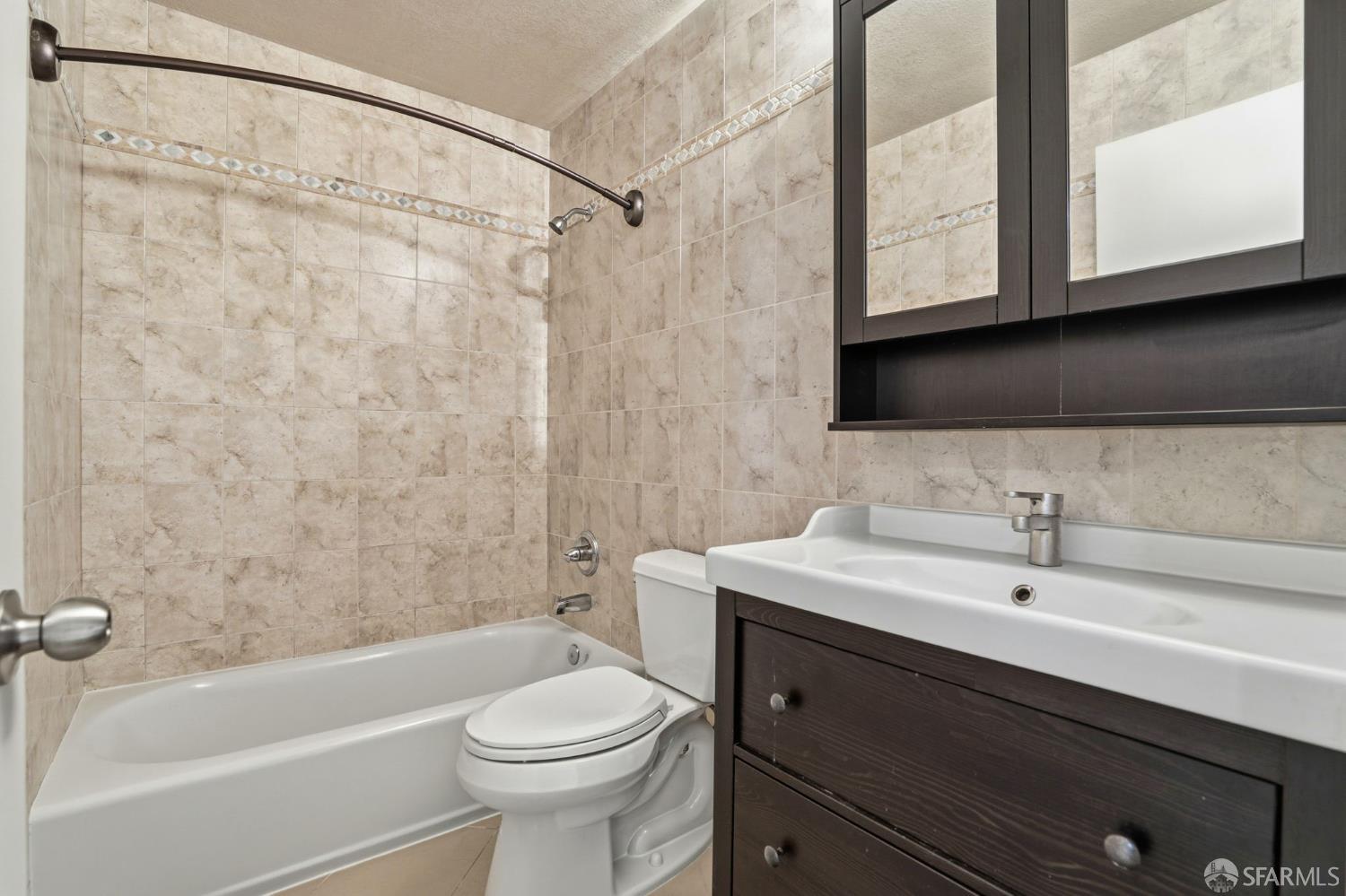 Detail Gallery Image 21 of 37 For 377 Brookmere Dr, San Jose,  CA 95123 - 3 Beds | 2 Baths