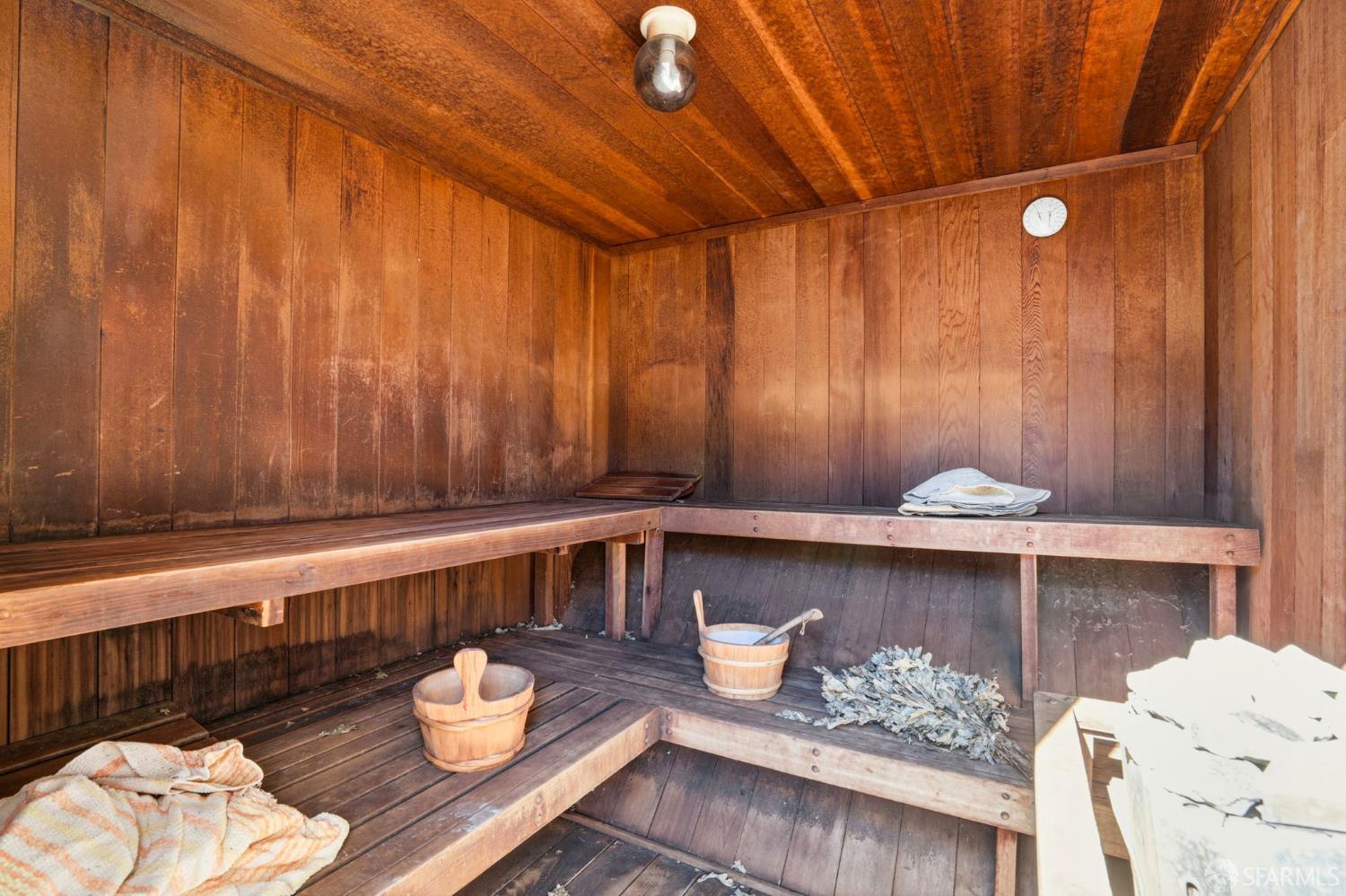 Detail Gallery Image 30 of 37 For 377 Brookmere Dr, San Jose,  CA 95123 - 3 Beds | 2 Baths