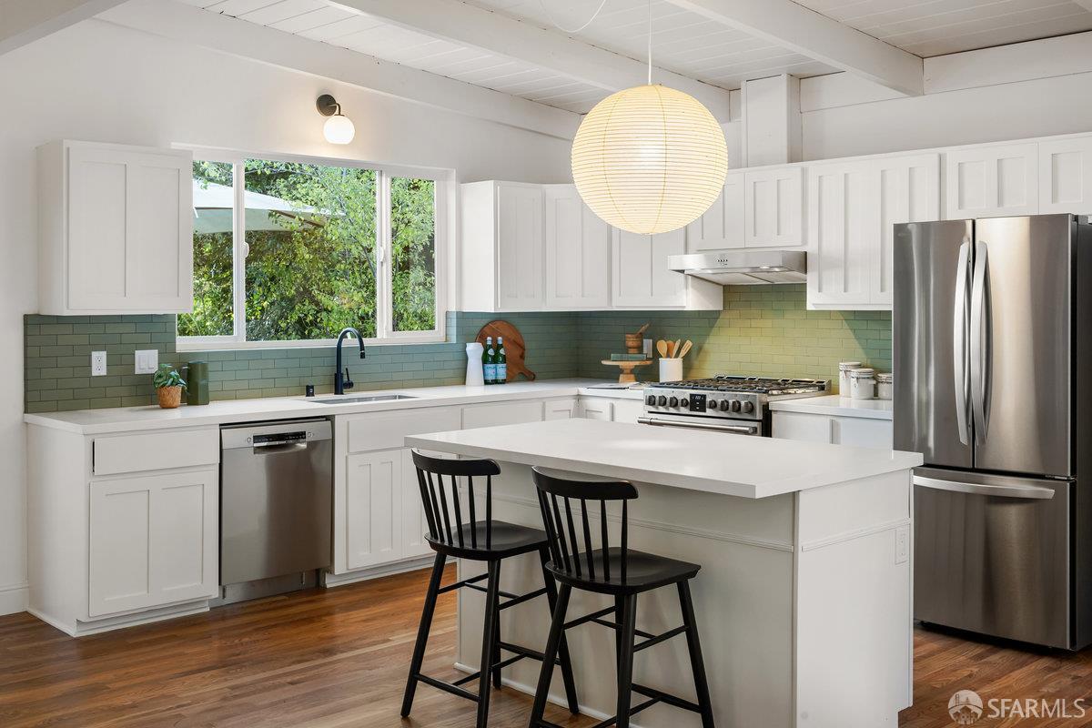 Detail Gallery Image 21 of 61 For 550 9th Ave, San Francisco,  CA 94118 - 4 Beds | 2/1 Baths