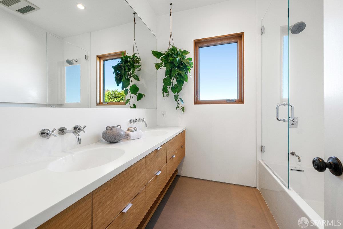 Detail Gallery Image 36 of 61 For 550 9th Ave, San Francisco,  CA 94118 - 4 Beds | 2/1 Baths