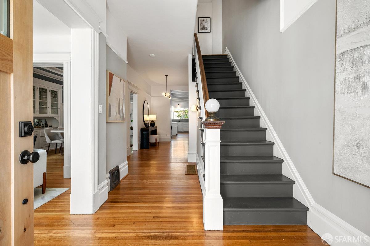 Detail Gallery Image 2 of 61 For 550 9th Ave, San Francisco,  CA 94118 - 4 Beds | 2/1 Baths