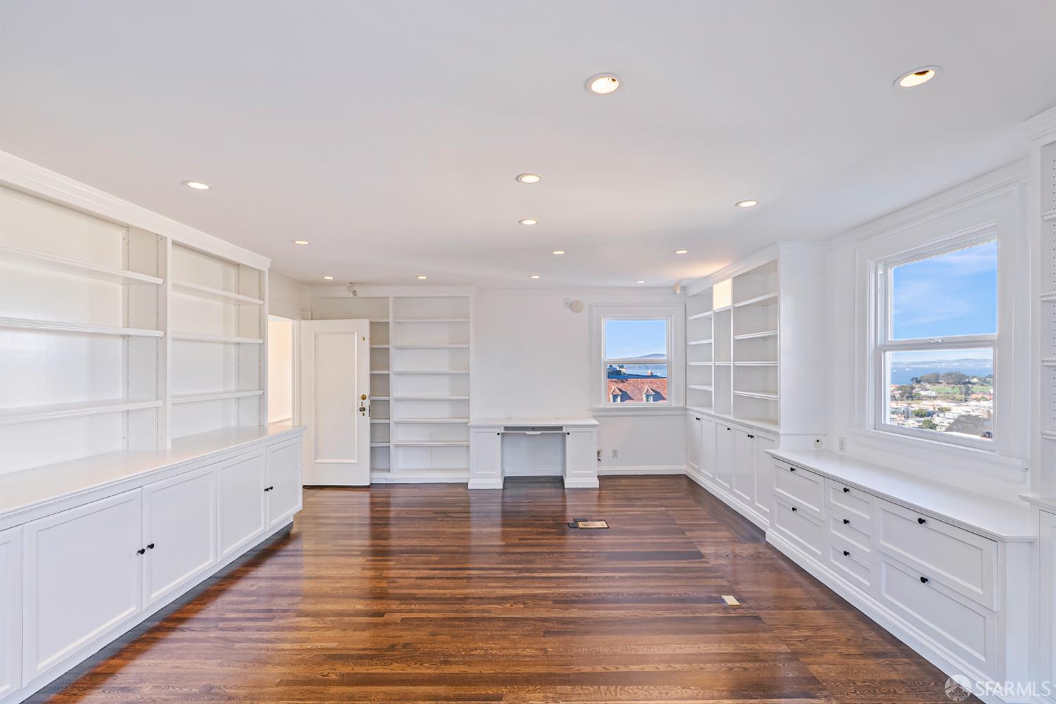 Detail Gallery Image 36 of 74 For 2521 Broadway, San Francisco,  CA 94115 - 7 Beds | 6/1 Baths