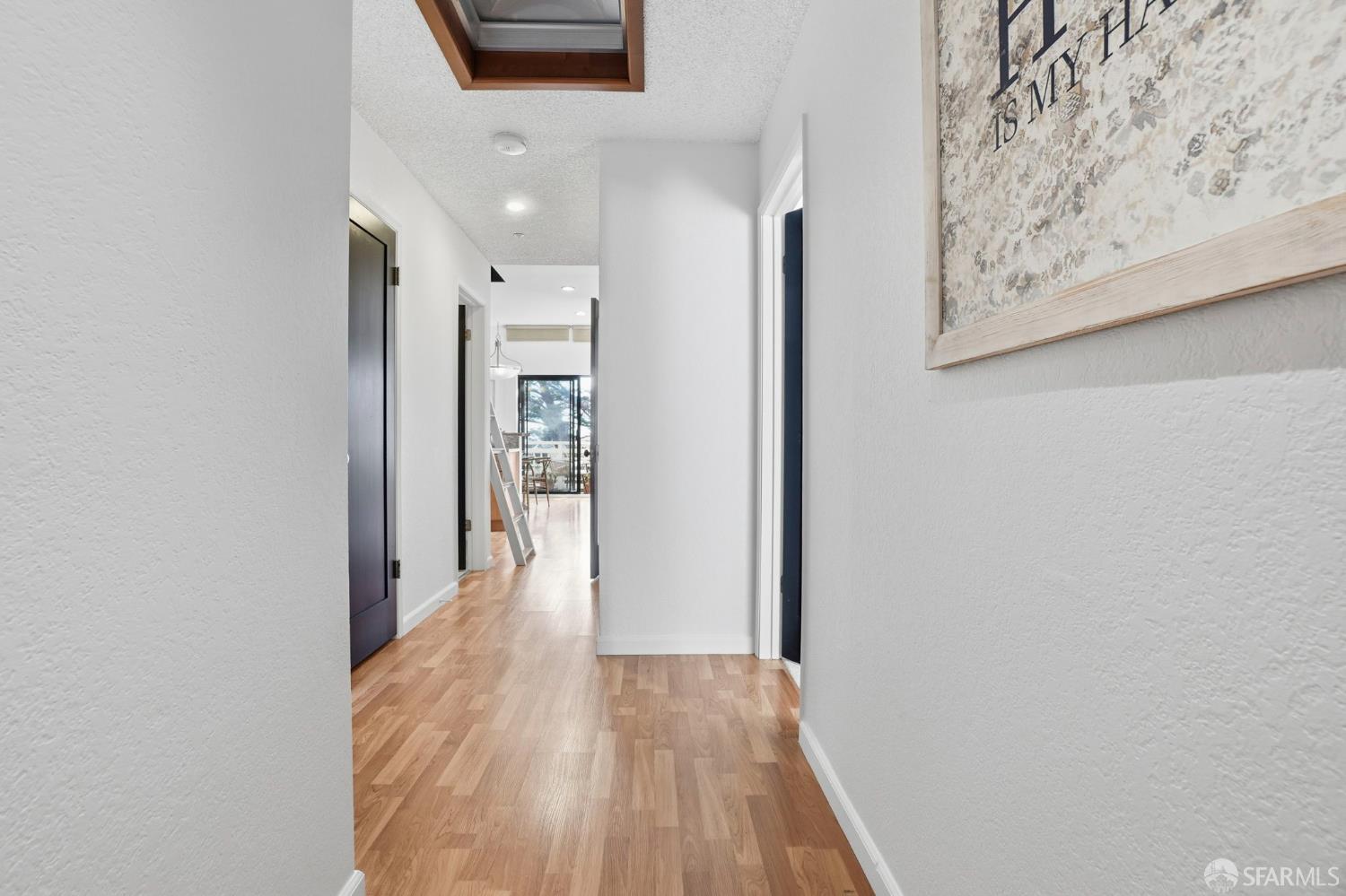 Detail Gallery Image 4 of 34 For 1712 Saddleback Dr, Daly City,  CA 94014 - 2 Beds | 2 Baths