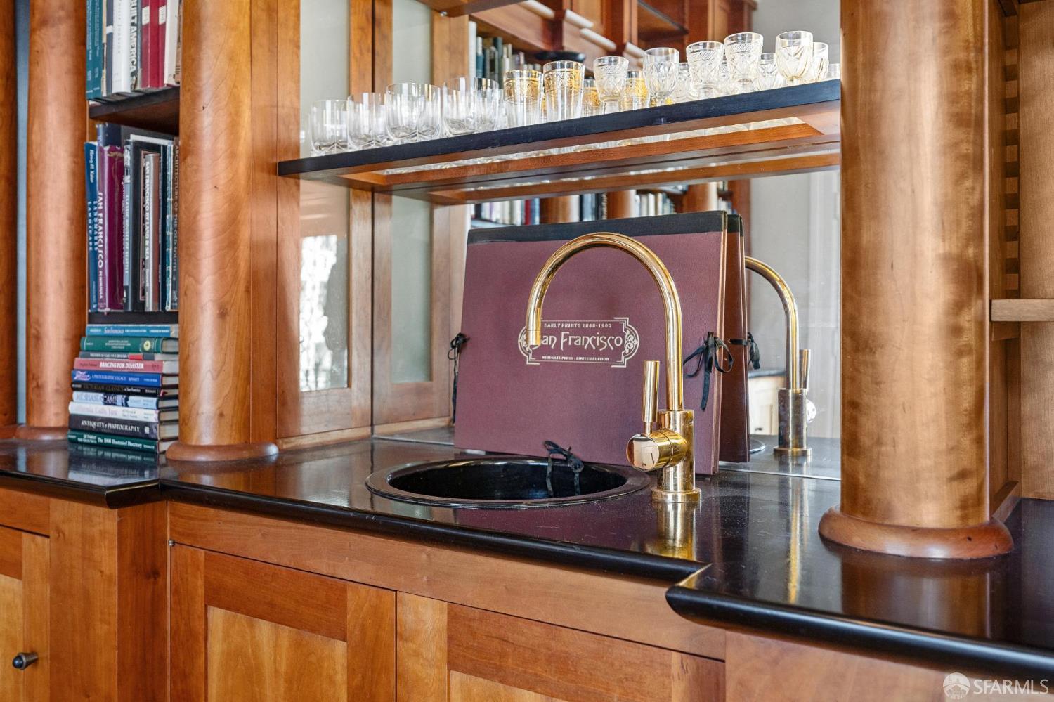 Detail Gallery Image 27 of 87 For 901 Powell St #18,  San Francisco,  CA 94108 - 3 Beds | 2 Baths