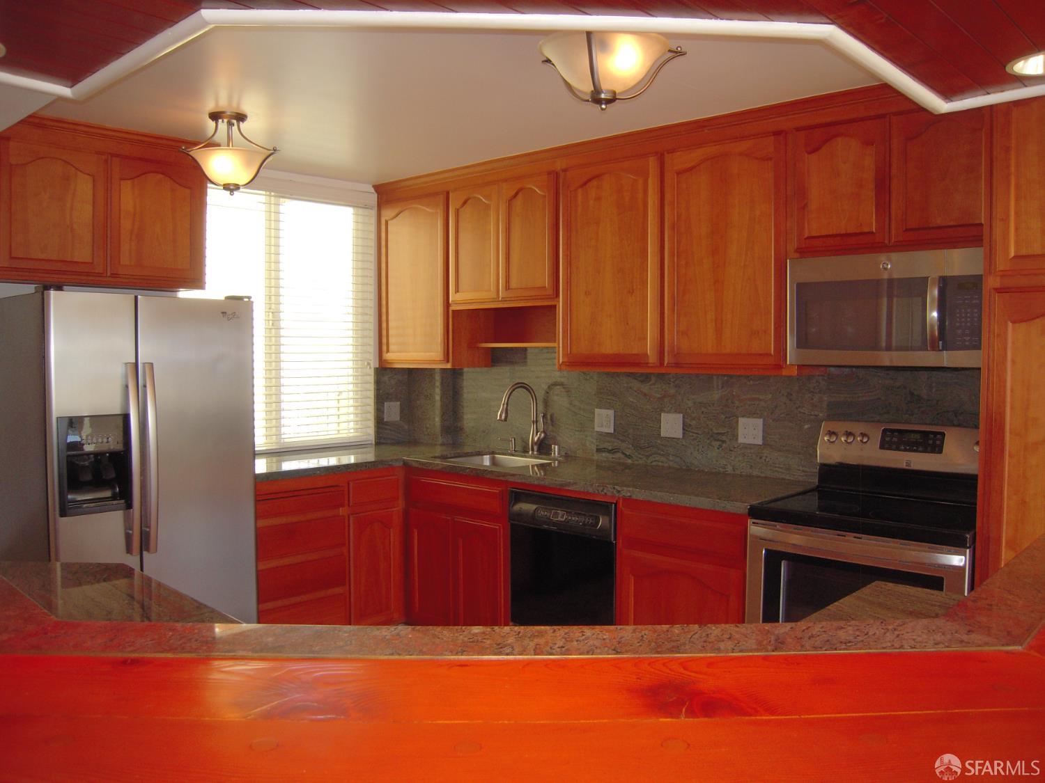 Detail Gallery Image 8 of 25 For 168 Museum Way, San Francisco,  CA 94114 - 2 Beds | 2 Baths