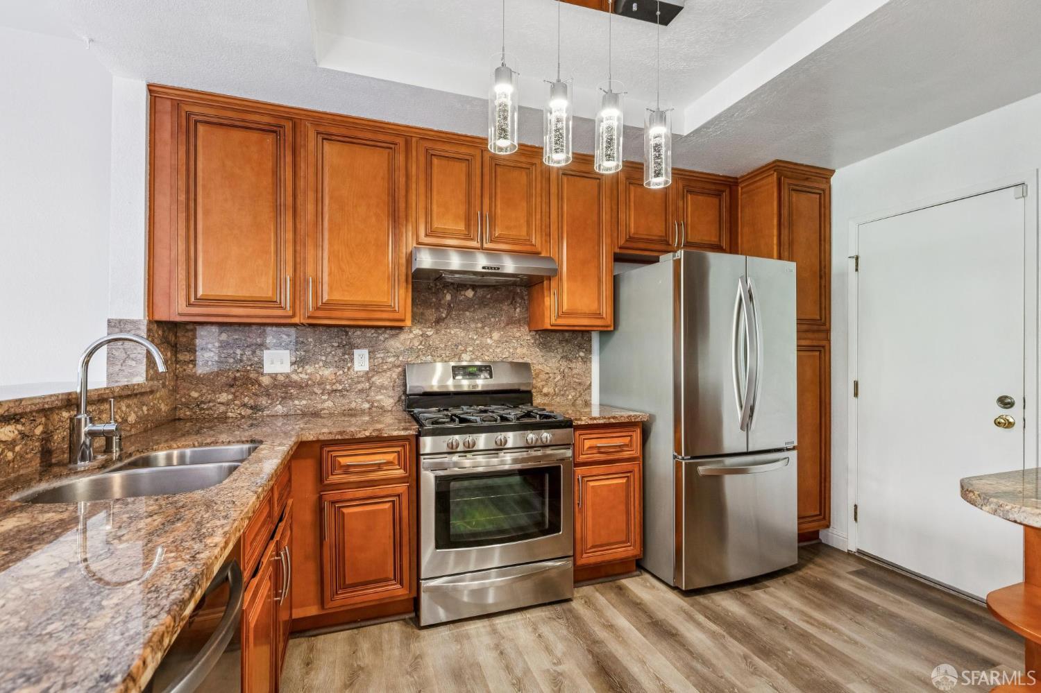 Detail Gallery Image 12 of 32 For 2316 Kristie Ln, South San Francisco,  CA 94080 - 3 Beds | 2/1 Baths