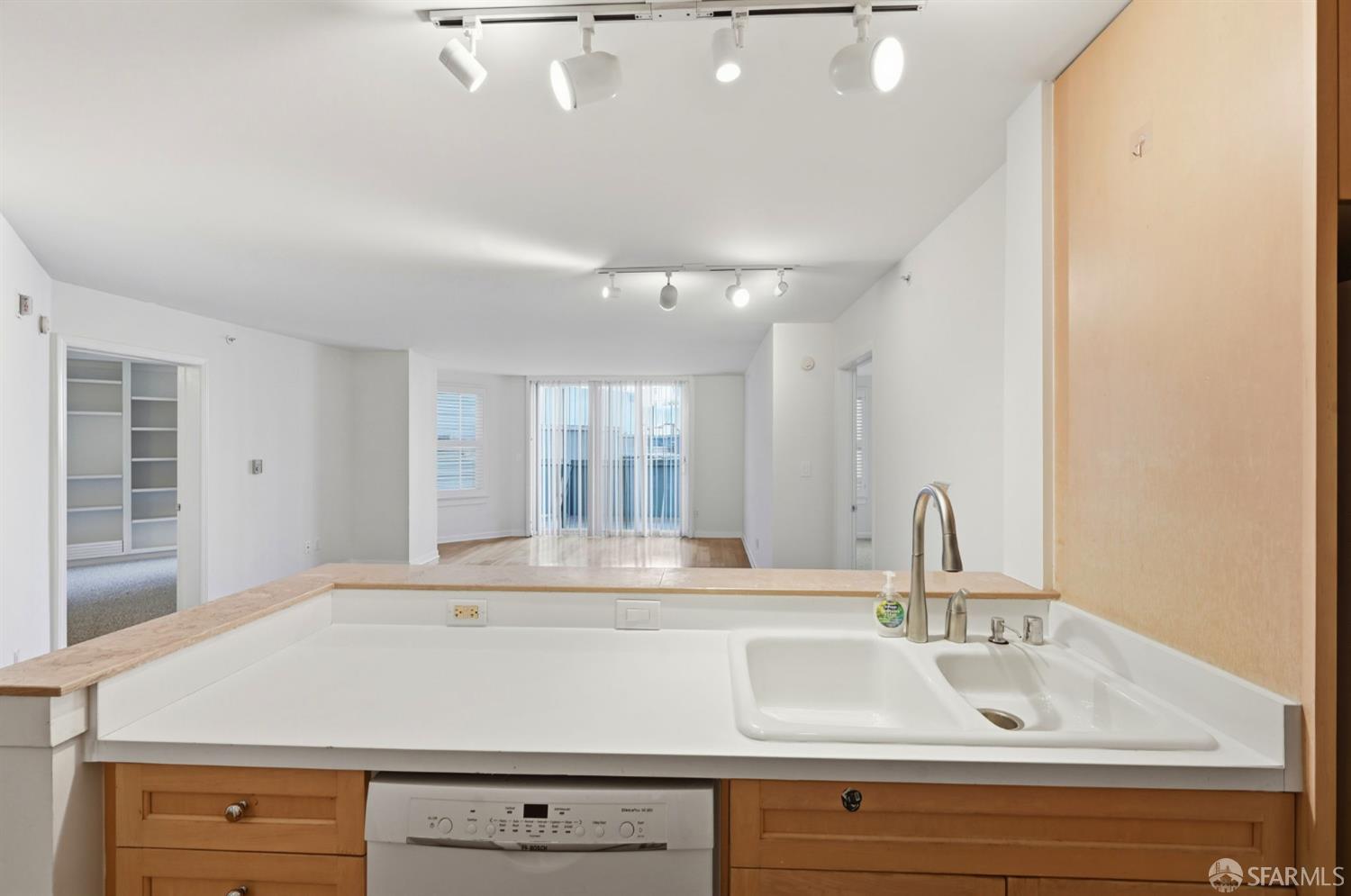 Detail Gallery Image 22 of 46 For 1483 Sutter St #405,  San Francisco,  CA 94109 - 2 Beds | 2 Baths