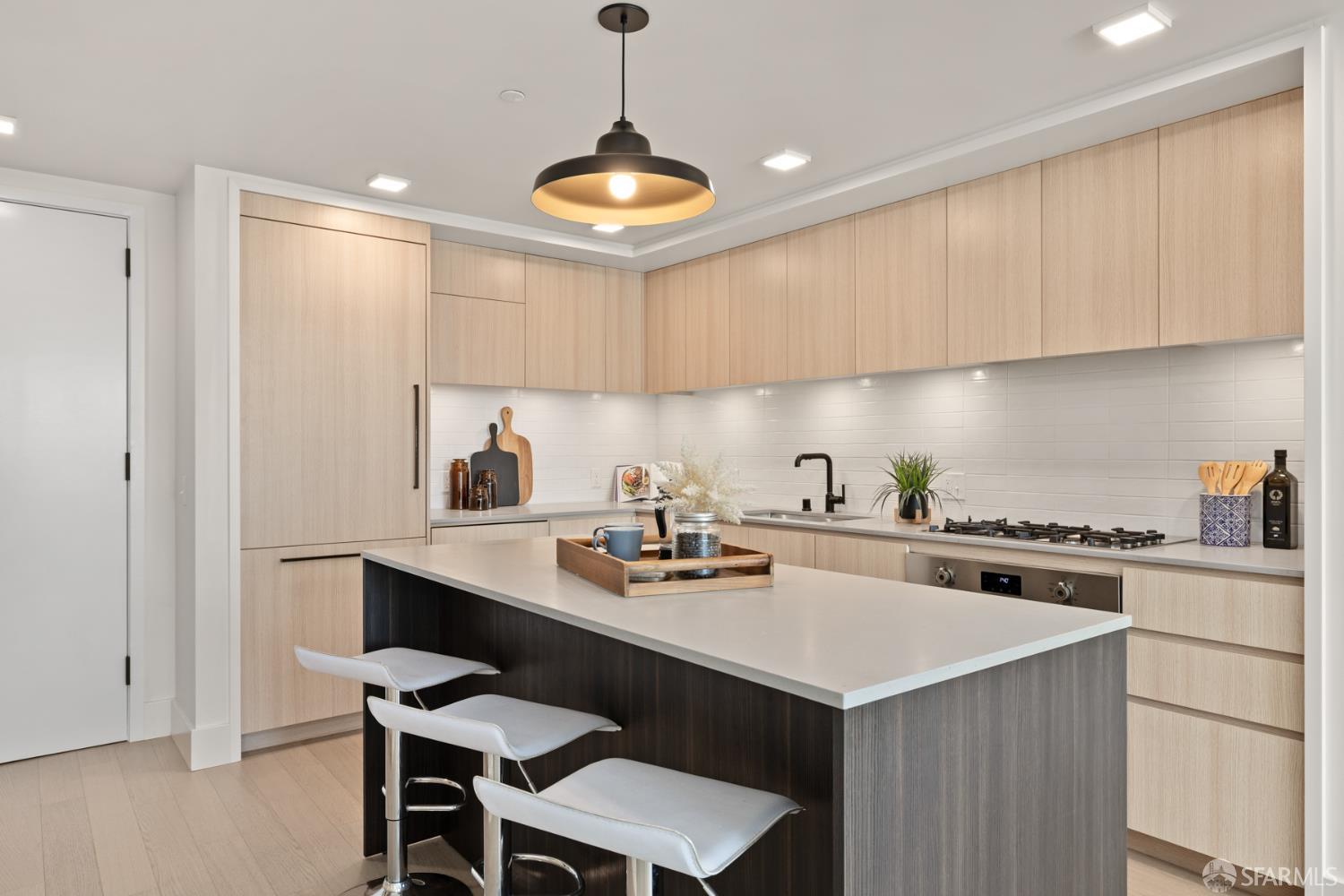 Photo #5: 425074331 Listing: Photo #5