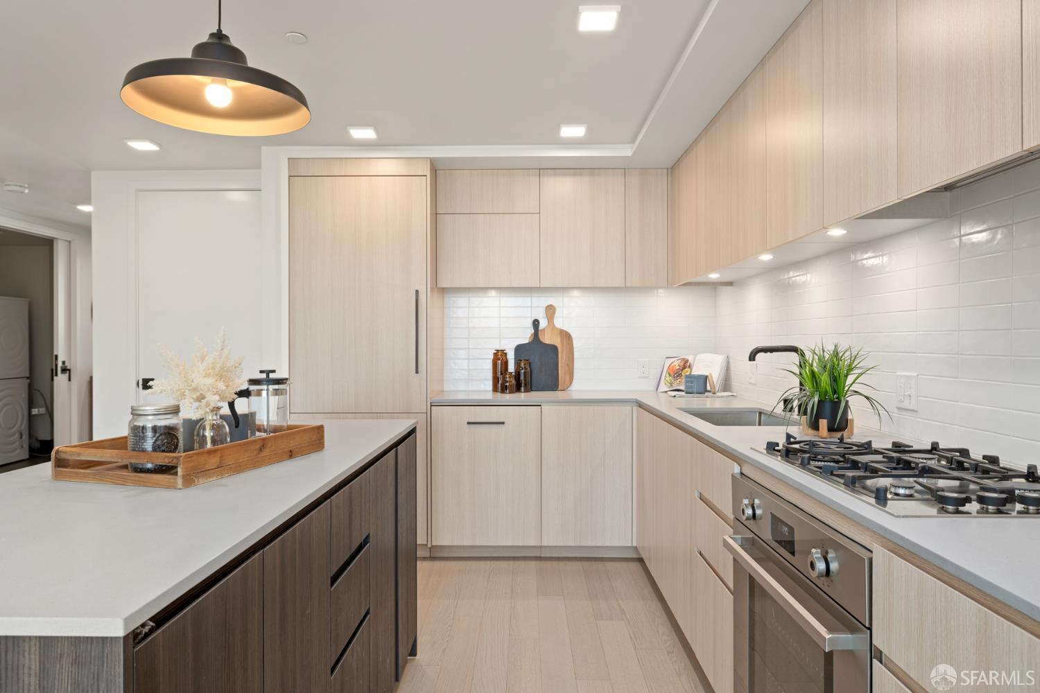 Photo #6: 425074331 Listing: Photo #6