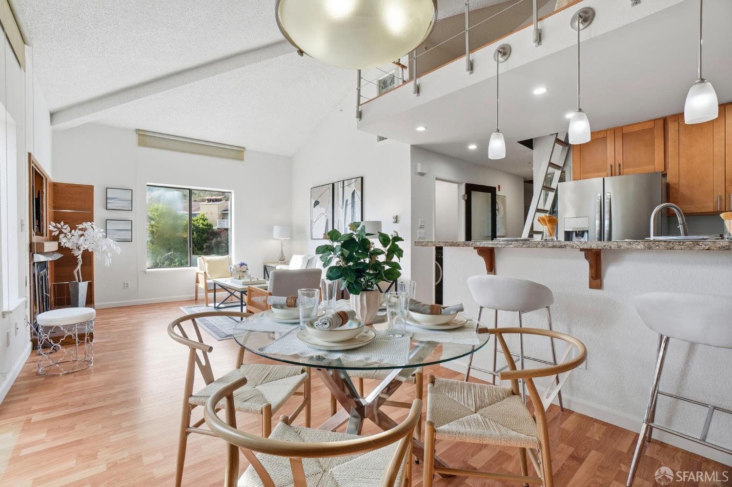 Detail Gallery Image 12 of 34 For 1712 Saddleback Dr, Daly City,  CA 94014 - 2 Beds | 2 Baths