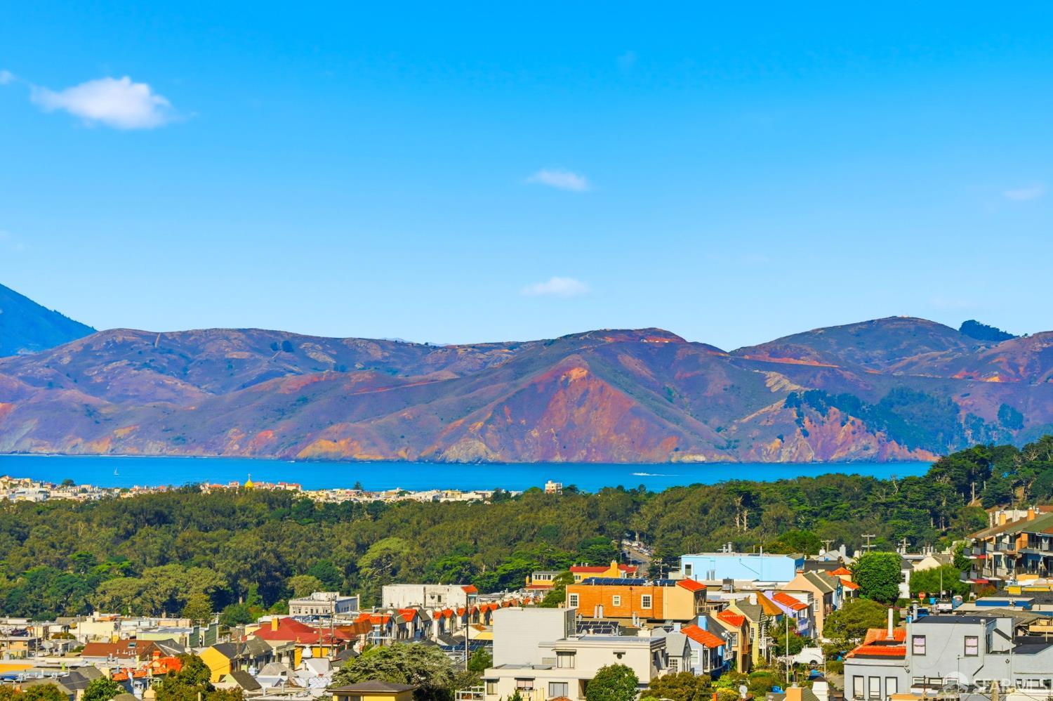 Detail Gallery Image 4 of 97 For 1983 15th Ave, San Francisco,  CA 94116 - 5 Beds | 4/1 Baths