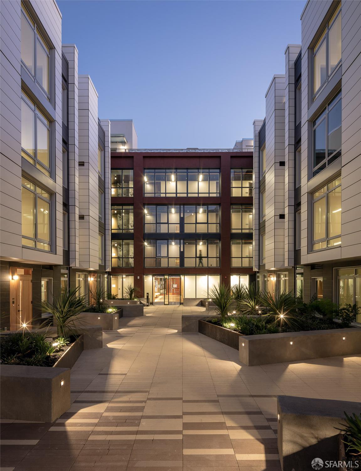 Photo #32: 425074331 Listing: Photo #32