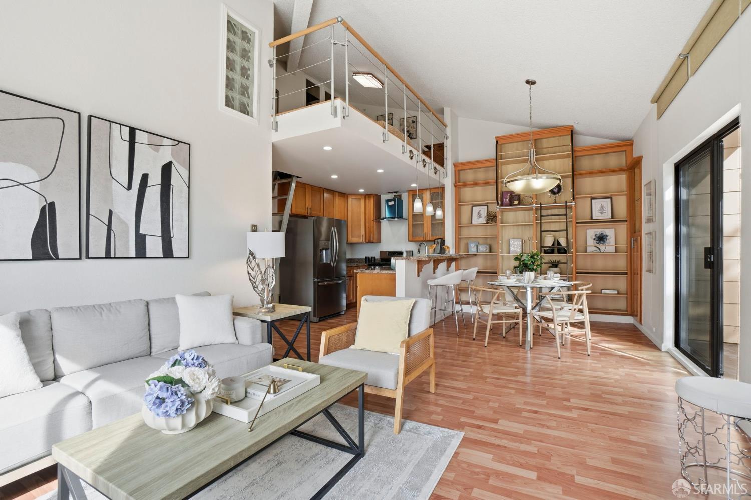 Detail Gallery Image 7 of 34 For 1712 Saddleback Dr, Daly City,  CA 94014 - 2 Beds | 2 Baths