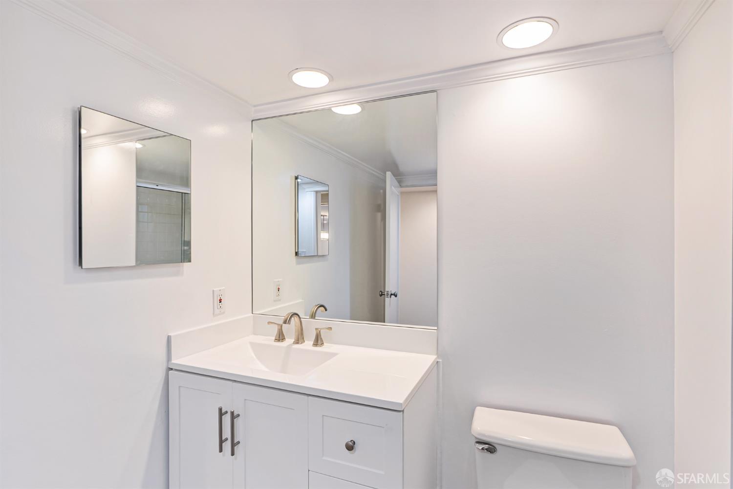 Detail Gallery Image 51 of 74 For 2521 Broadway, San Francisco,  CA 94115 - 7 Beds | 6/1 Baths