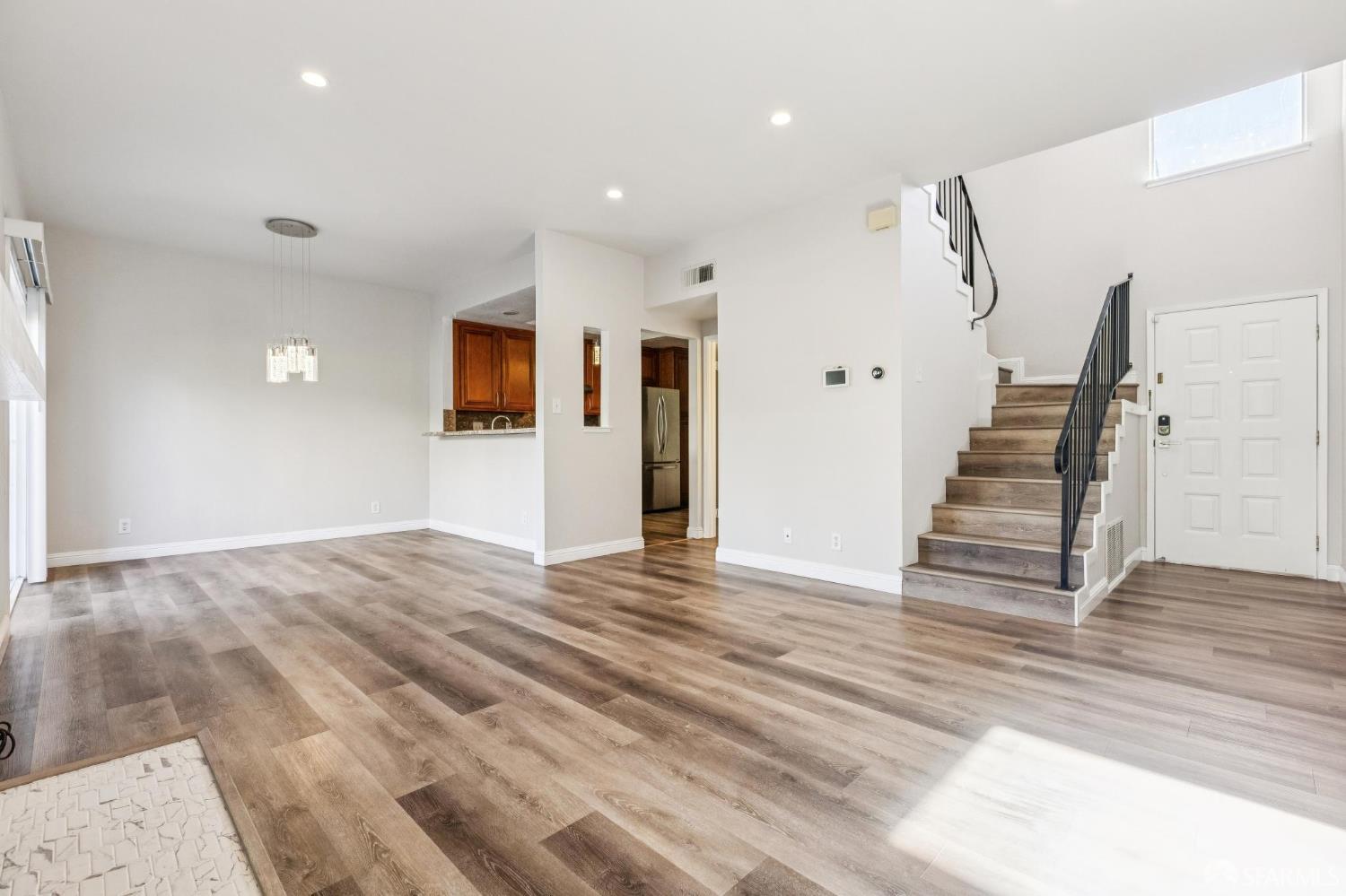 Detail Gallery Image 4 of 32 For 2316 Kristie Ln, South San Francisco,  CA 94080 - 3 Beds | 2/1 Baths