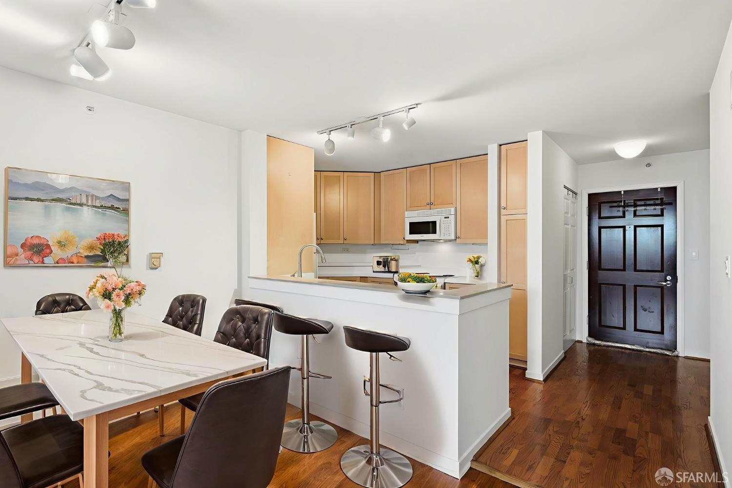 Detail Gallery Image 16 of 46 For 1483 Sutter St #405,  San Francisco,  CA 94109 - 2 Beds | 2 Baths