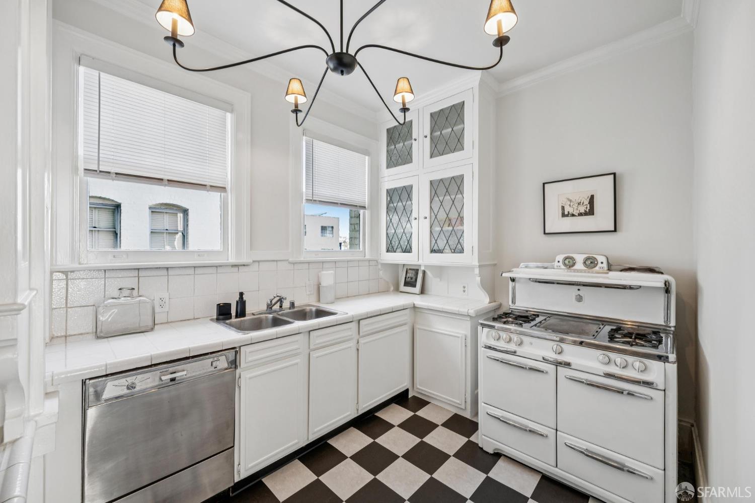 Detail Gallery Image 50 of 87 For 901 Powell St #18,  San Francisco,  CA 94108 - 3 Beds | 2 Baths
