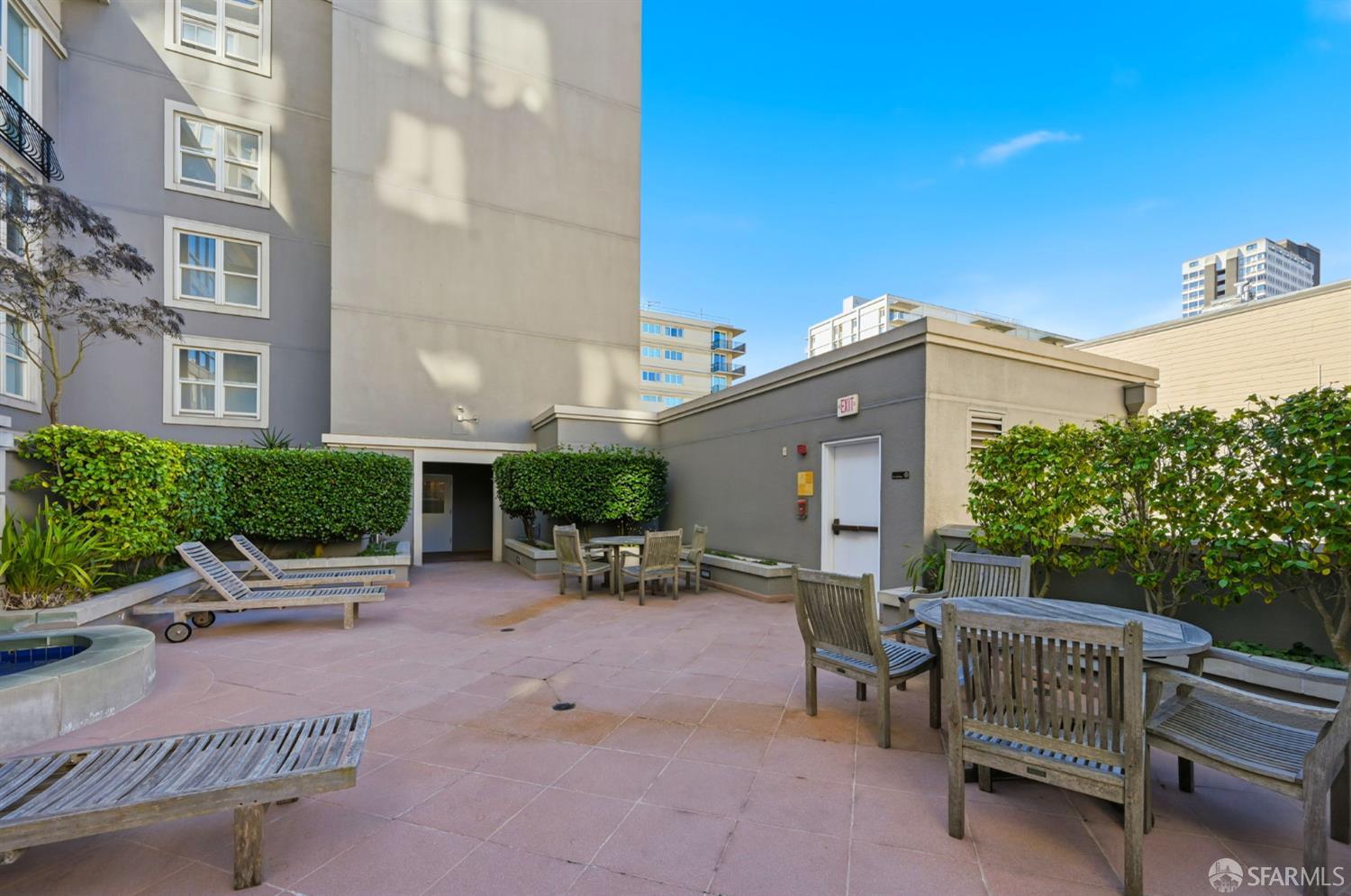 Detail Gallery Image 43 of 46 For 1483 Sutter St #405,  San Francisco,  CA 94109 - 2 Beds | 2 Baths