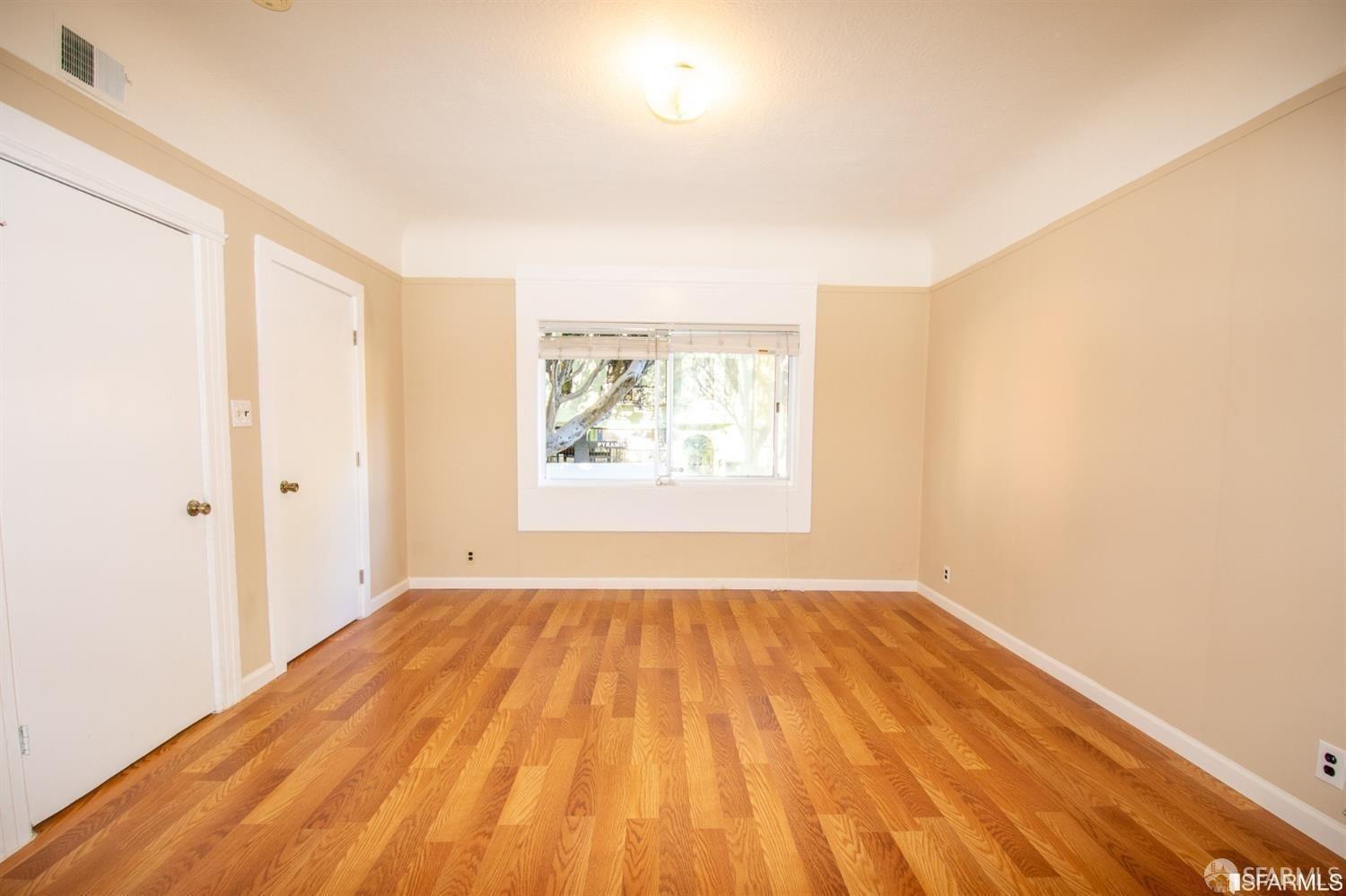 Detail Gallery Image 3 of 9 For 3175 24th St, San Francisco,  CA 94110 - 2 Beds | 1 Baths