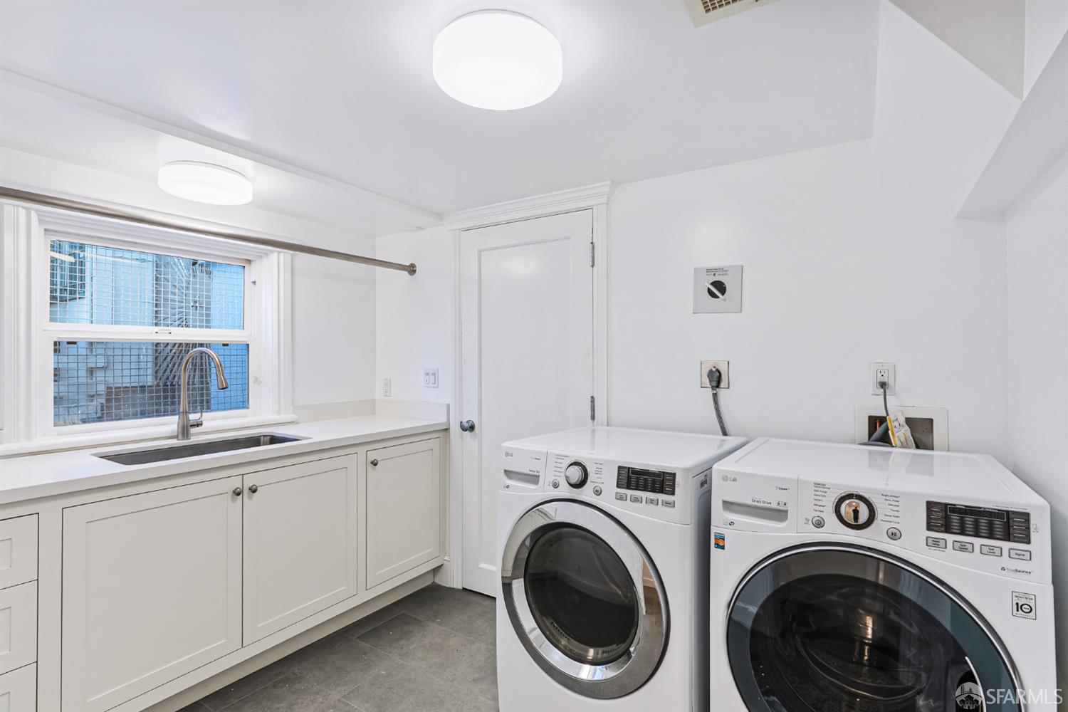 Detail Gallery Image 53 of 74 For 2521 Broadway, San Francisco,  CA 94115 - 7 Beds | 6/1 Baths