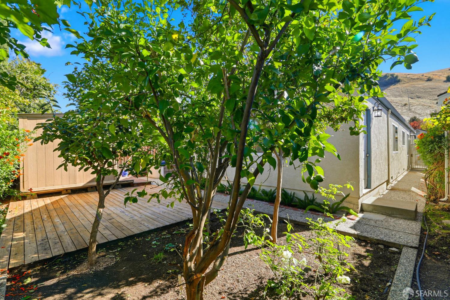 Detail Gallery Image 29 of 37 For 377 Brookmere Dr, San Jose,  CA 95123 - 3 Beds | 2 Baths