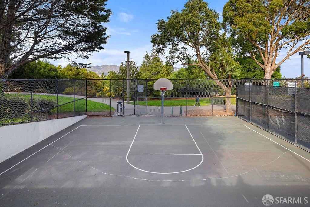 Detail Gallery Image 25 of 30 For 1 Appian Way #708-1,  South San Francisco,  CA 94080 - 3 Beds | 2 Baths