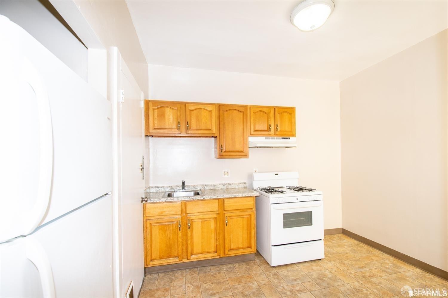 Detail Gallery Image 7 of 9 For 3175 24th St, San Francisco,  CA 94110 - 2 Beds | 1 Baths