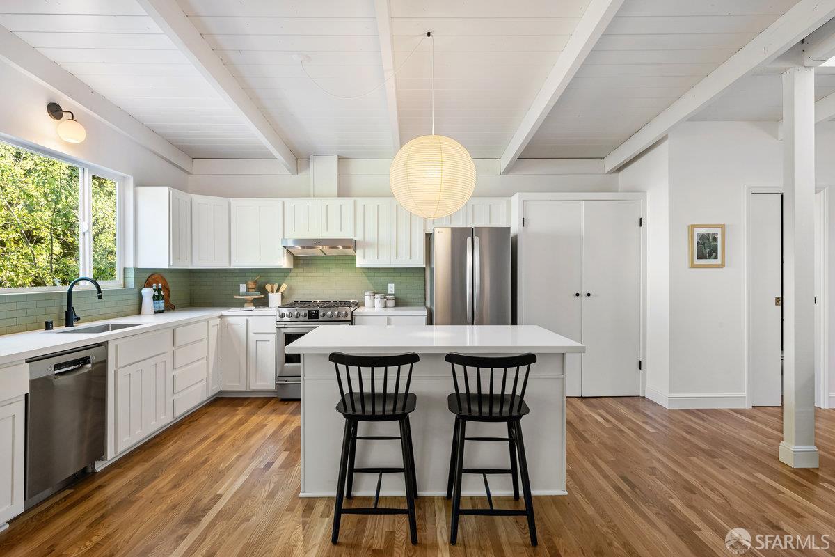 Detail Gallery Image 19 of 61 For 550 9th Ave, San Francisco,  CA 94118 - 4 Beds | 2/1 Baths