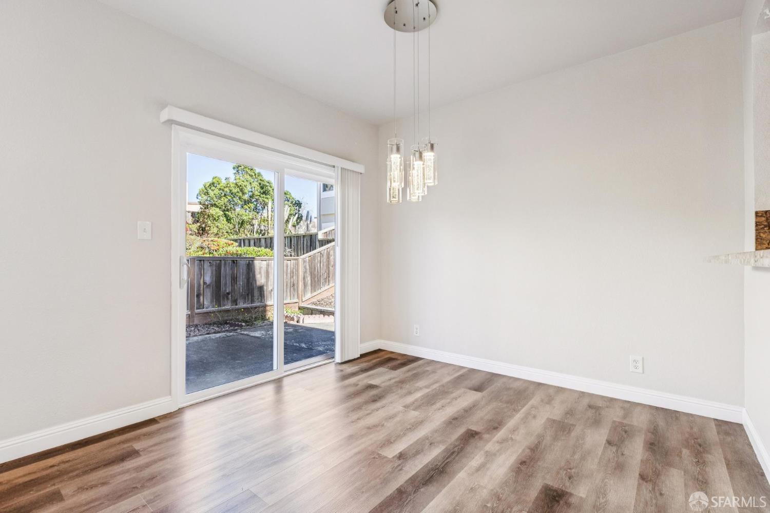 Detail Gallery Image 9 of 32 For 2316 Kristie Ln, South San Francisco,  CA 94080 - 3 Beds | 2/1 Baths