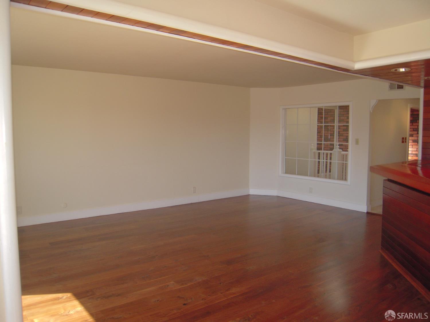 Detail Gallery Image 4 of 25 For 168 Museum Way, San Francisco,  CA 94114 - 2 Beds | 2 Baths