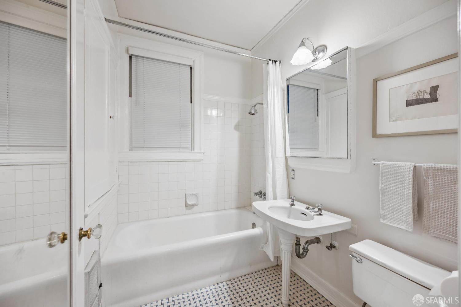 Detail Gallery Image 39 of 87 For 901 Powell St #18,  San Francisco,  CA 94108 - 3 Beds | 2 Baths