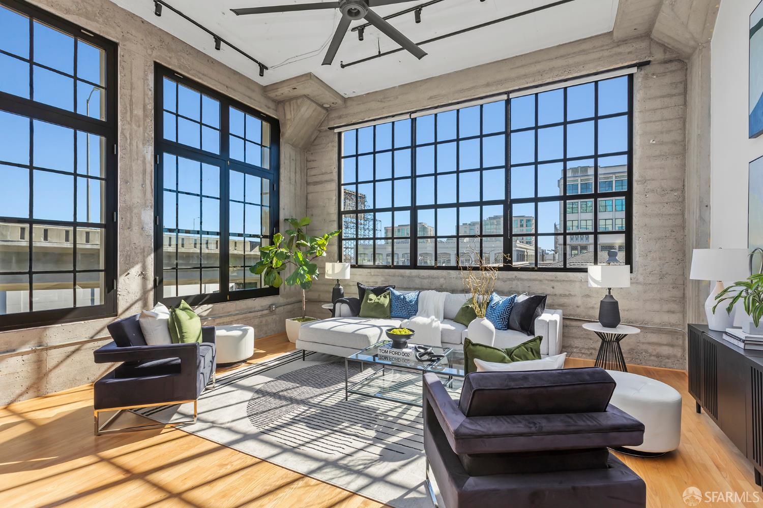 Photo #3: 425084606 Listing: Photo #3