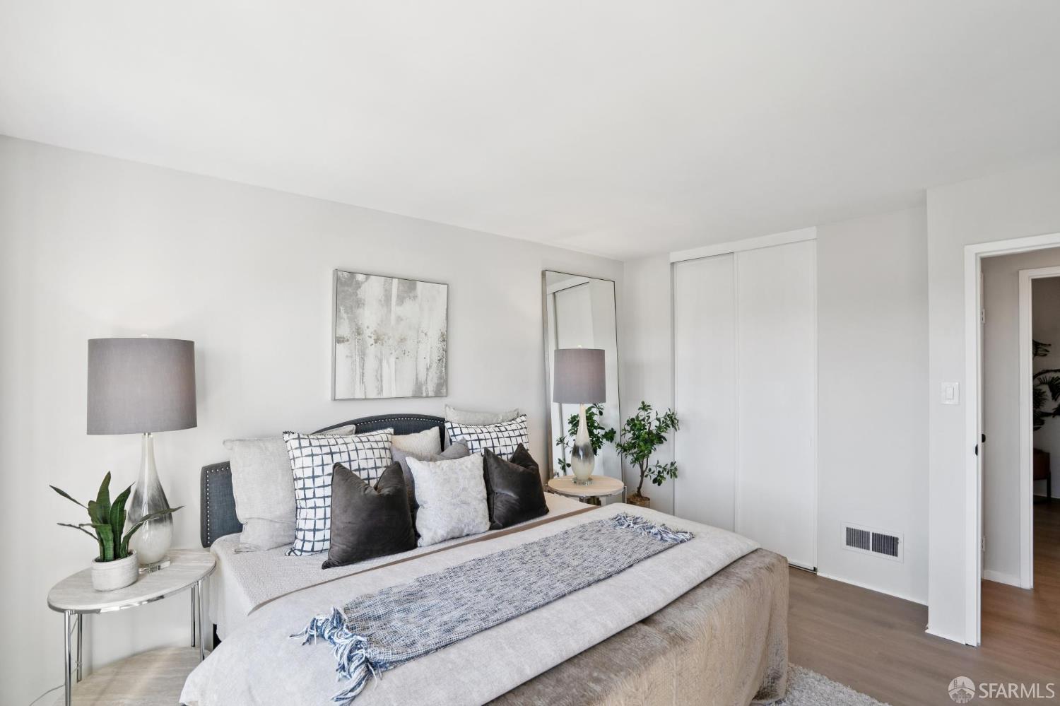 Detail Gallery Image 10 of 33 For 74 Penhurst Ave, Daly City,  CA 94015 - 3 Beds | 2 Baths