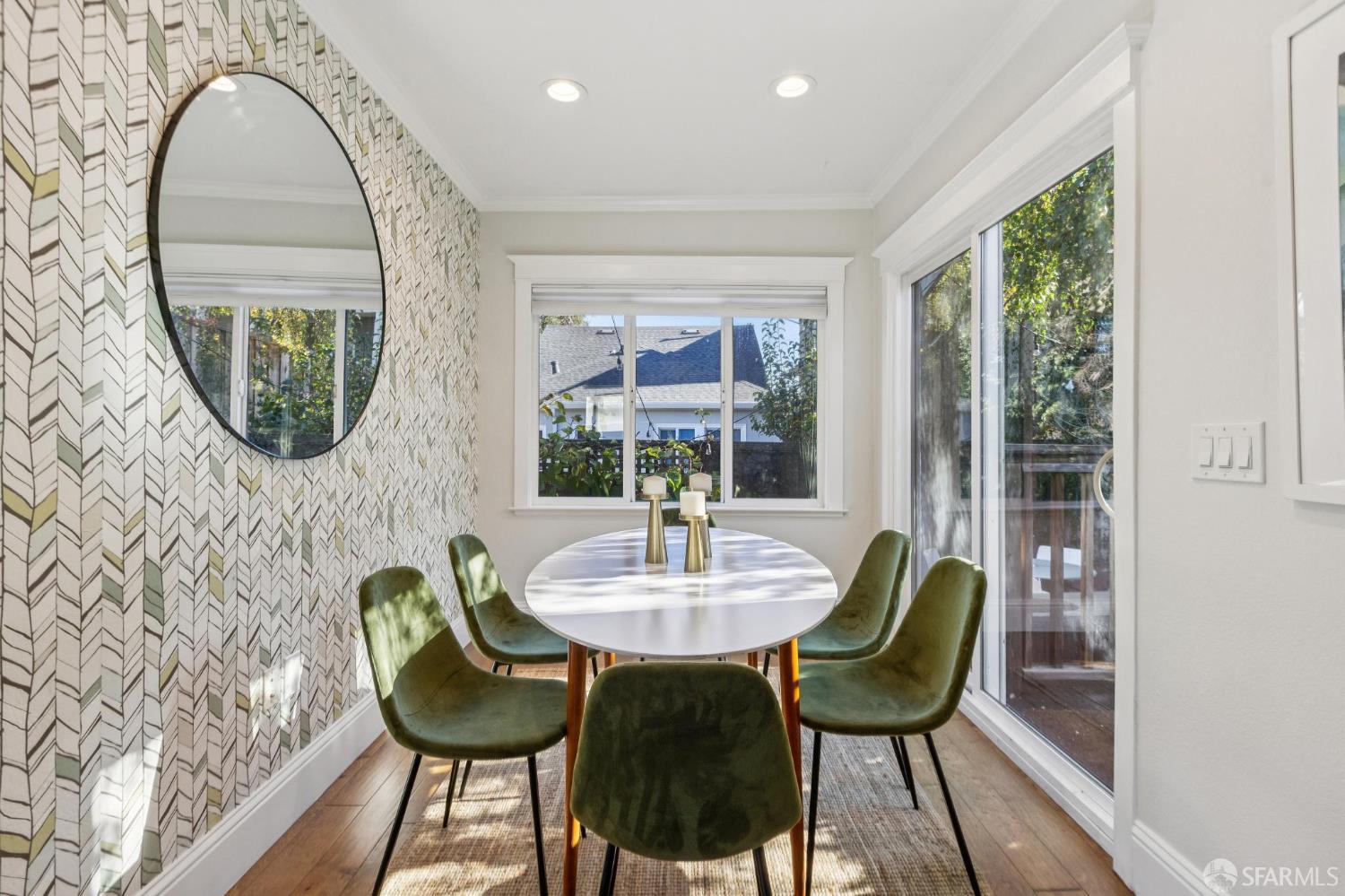 Detail Gallery Image 13 of 47 For 165 W Macarthur Blvd, Oakland,  CA 94611 - 3 Beds | 2/1 Baths