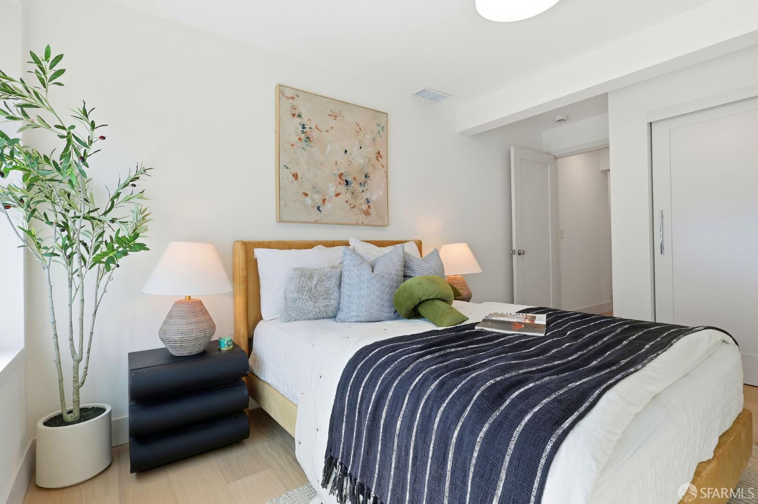 Detail Gallery Image 38 of 45 For 75 Knollview Way, San Francisco,  CA 94131 - 5 Beds | 3 Baths