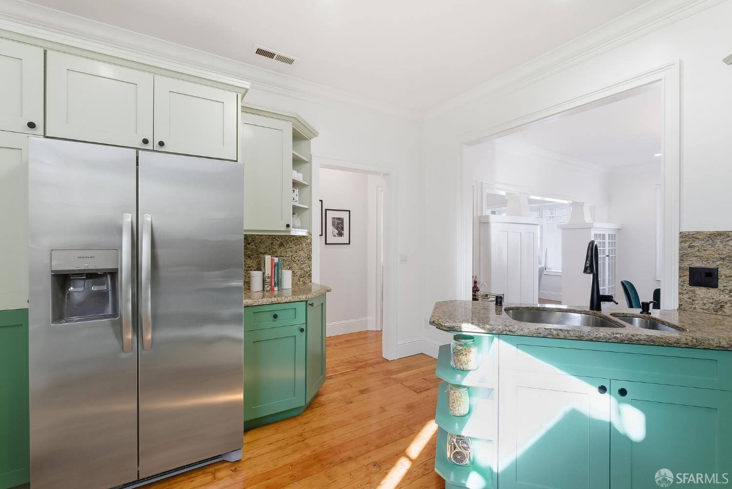 Photo #12: 425084755 Listing: Photo #12