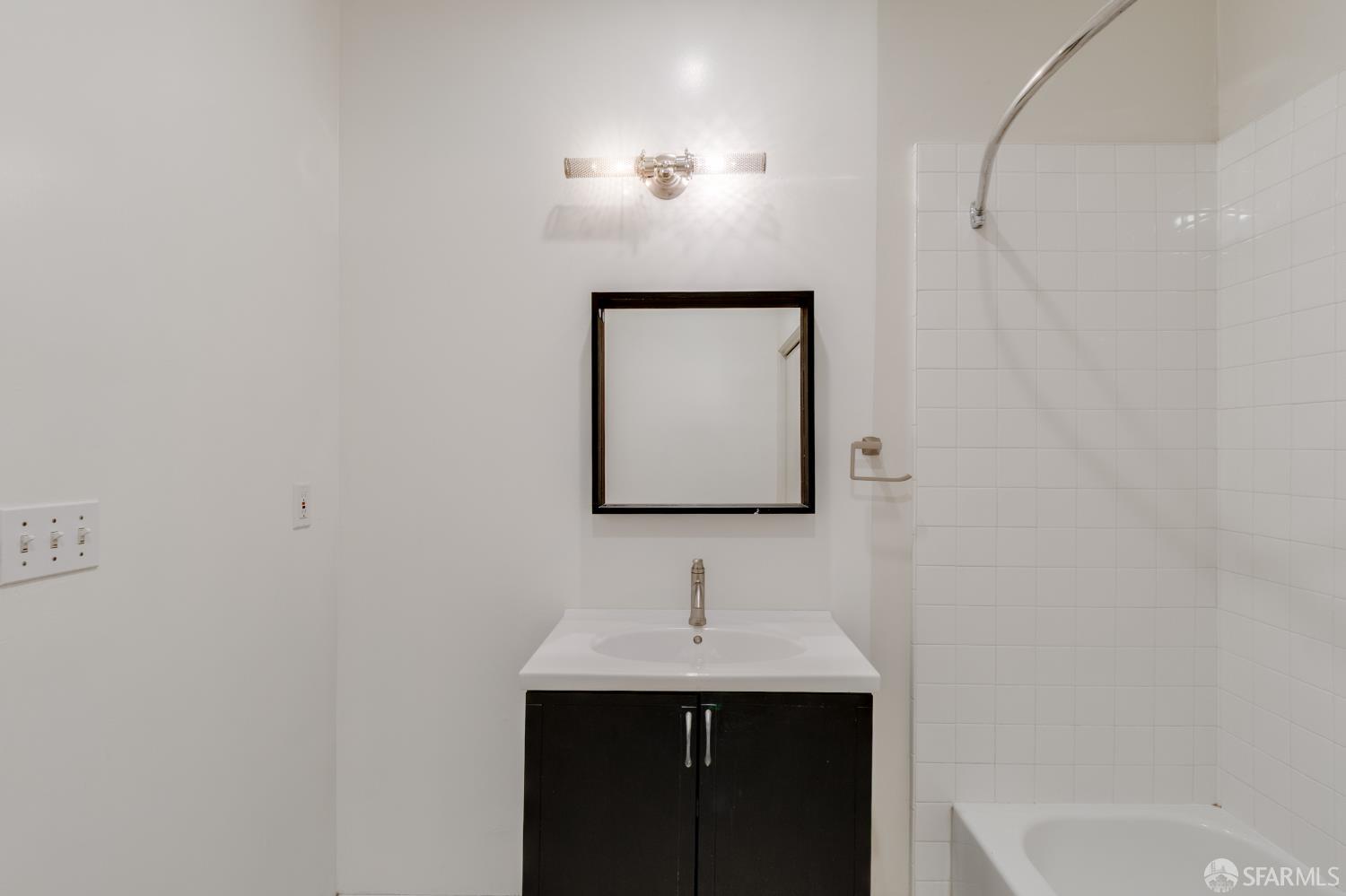 Detail Gallery Image 14 of 45 For 1018 4th Ave #118,  Oakland,  CA 94606 - 1 Beds | 1 Baths